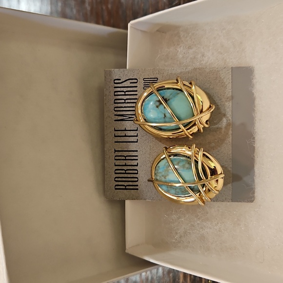 NWT ROBERT LEE MORRIS Turqoise Stone Gold Wire Wrap Clip Earrings - Picture 4 of 4